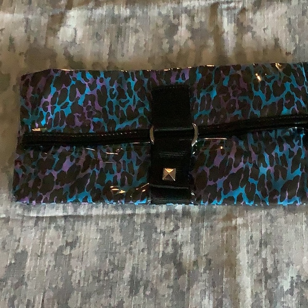 NWOT Betsey Johnson Clear Vinyl Coated Blue Cheetah Clutch.